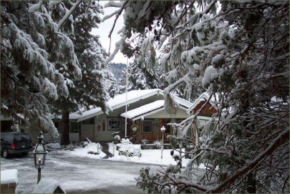 Narrow Gauge Inn Fish Camp Exterior photo
