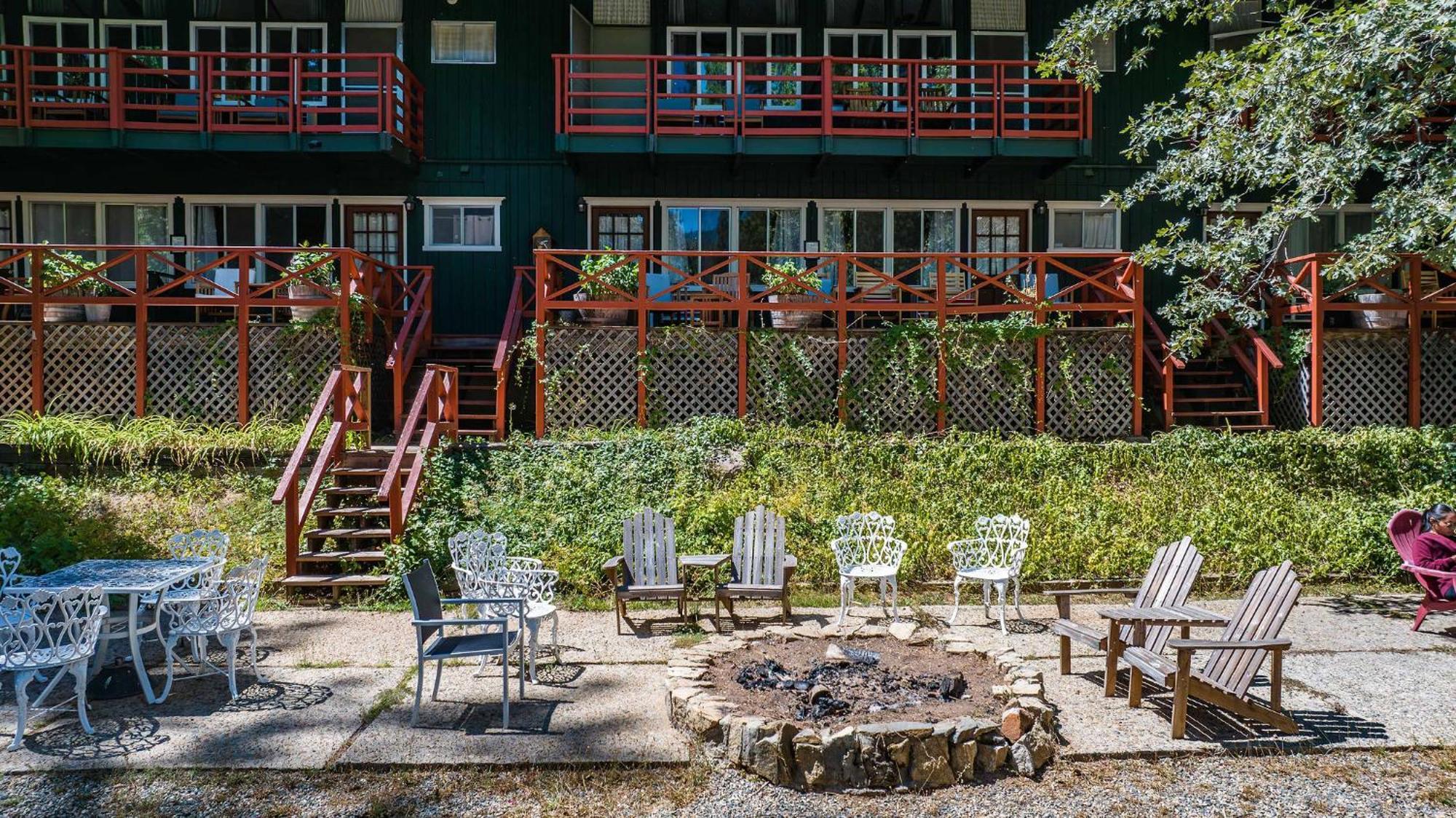 Narrow Gauge Inn Fish Camp Exterior photo