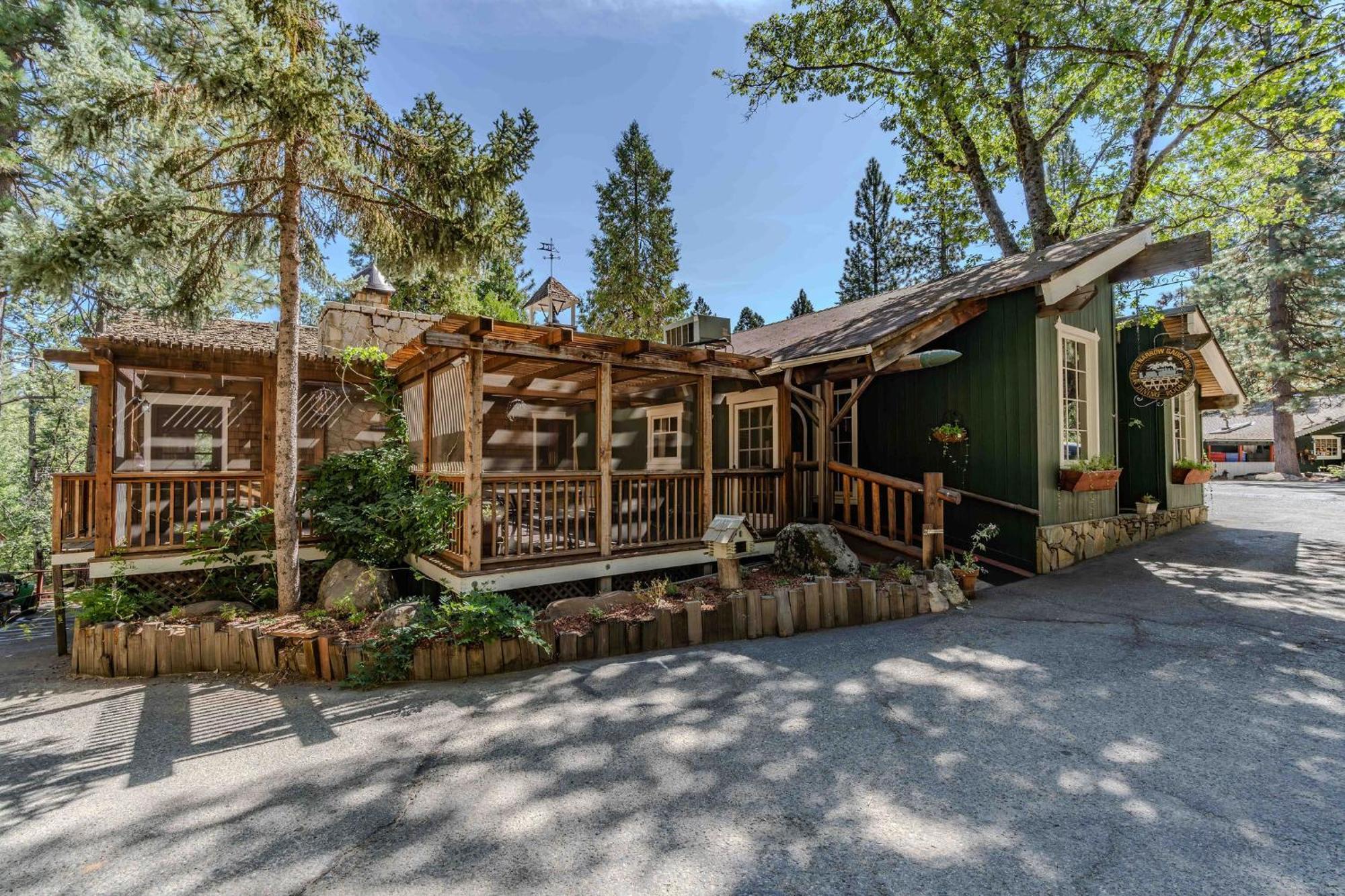 Narrow Gauge Inn Fish Camp Exterior photo