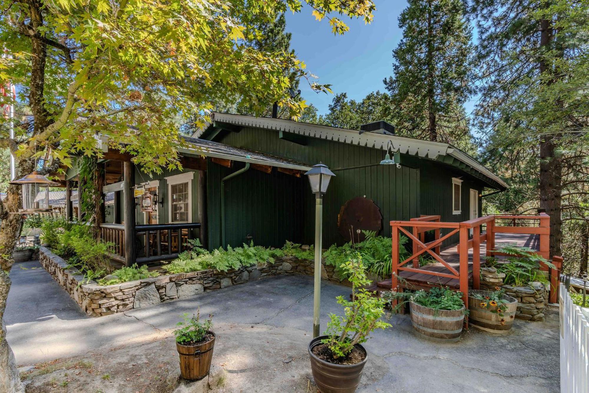 Narrow Gauge Inn Fish Camp Exterior photo