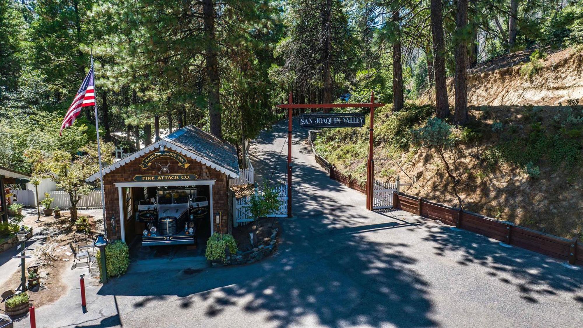 Narrow Gauge Inn Fish Camp Exterior photo