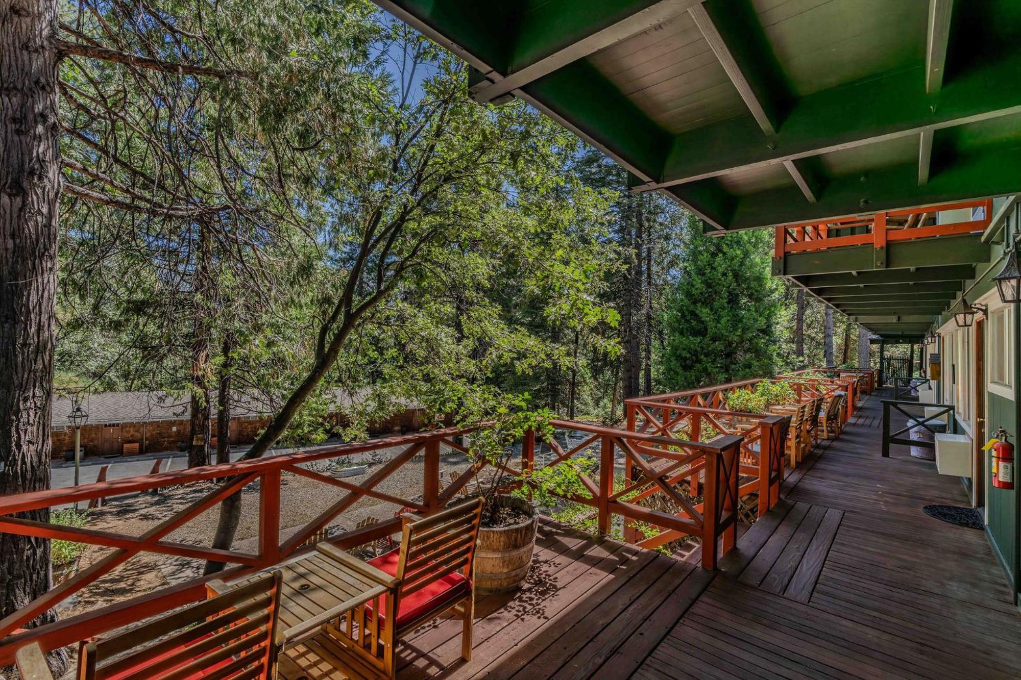 Narrow Gauge Inn Fish Camp Exterior photo